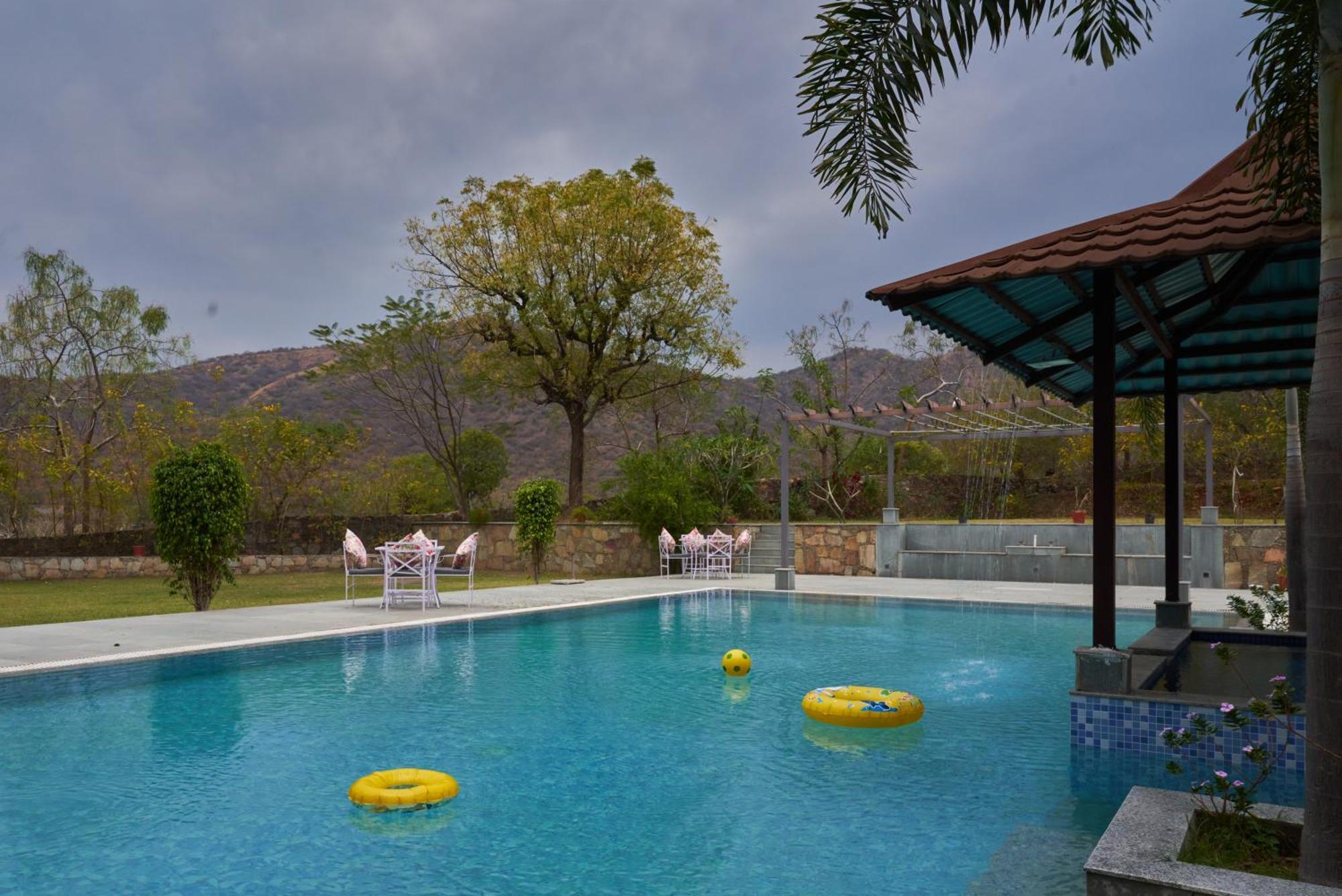 The Hunting Lodge Resort Udaipur - Villas & Pool Dabok Dış mekan fotoğraf