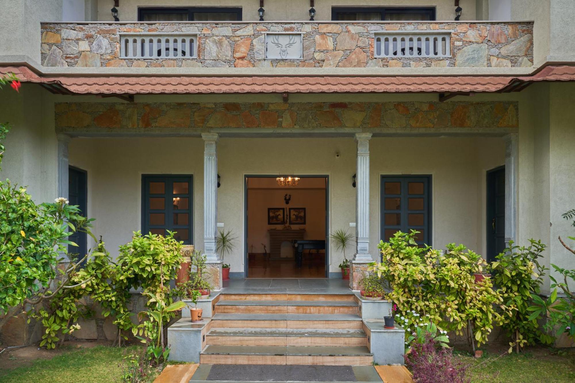 The Hunting Lodge Resort Udaipur - Villas & Pool Dabok Dış mekan fotoğraf