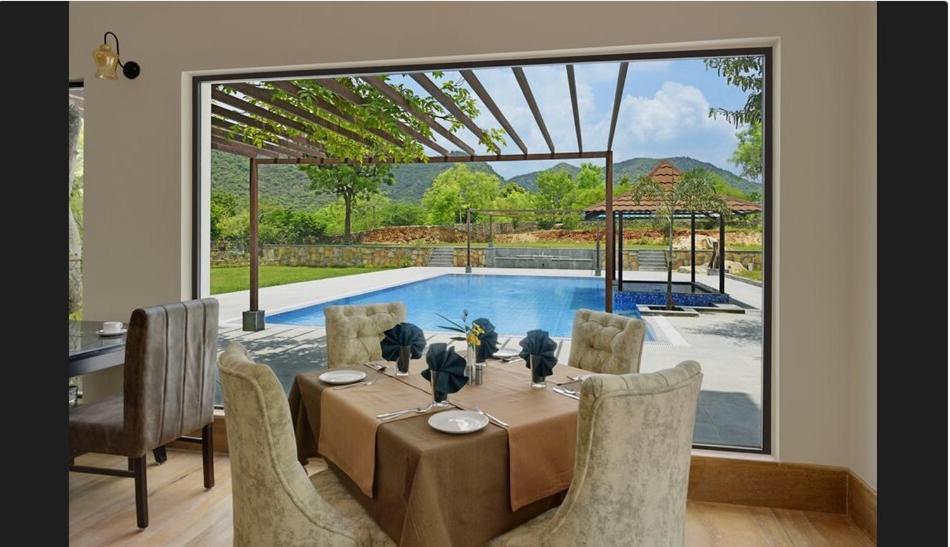 The Hunting Lodge Resort Udaipur - Villas & Pool Dabok Dış mekan fotoğraf